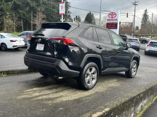 Toyota RAV4 2024 AWD XLE 4dr SUV