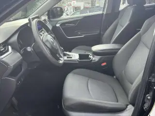 Toyota RAV4 2024 AWD XLE 4dr SUV
