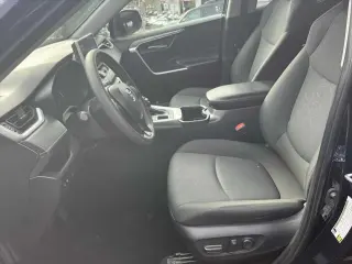 Toyota RAV4 2025 AWD XLE 4dr SUV
