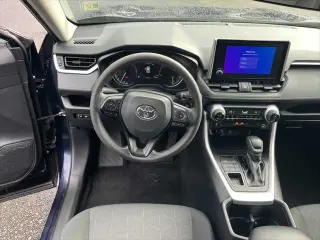 Toyota RAV4 2025 AWD XLE 4dr SUV