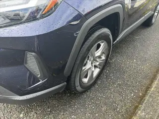 Toyota RAV4 2025 AWD XLE 4dr SUV