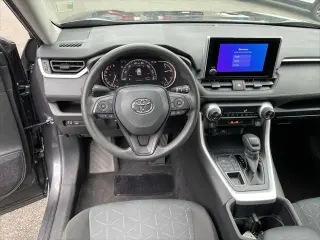 Toyota RAV4 2025 AWD XLE 4dr SUV