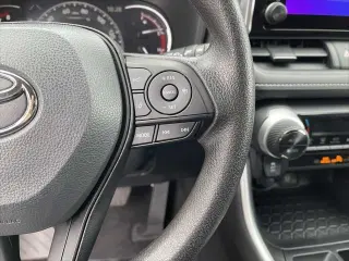 Toyota RAV4 2025 AWD XLE 4dr SUV