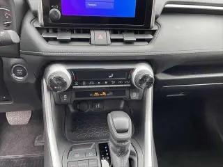 Toyota RAV4 2025 AWD XLE 4dr SUV
