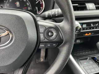 Toyota RAV4 2025 AWD XLE 4dr SUV