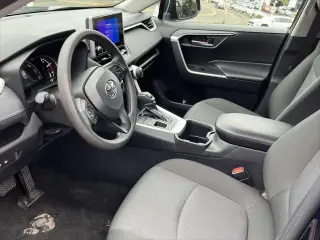 Toyota RAV4 2025 AWD XLE 4dr SUV