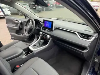Toyota RAV4 2025 AWD XLE 4dr SUV