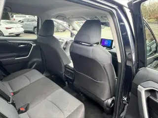 Toyota RAV4 2025 AWD XLE 4dr SUV