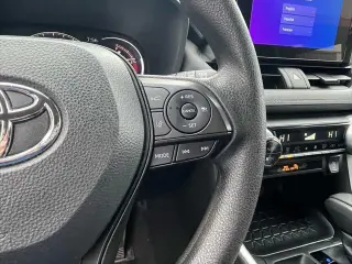 Toyota RAV4 2025 AWD XLE 4dr SUV