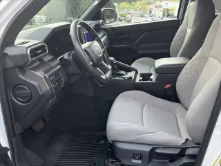 Toyota Tacoma 2024 4x4 SR5 4dr Double Cab 6.1 ft LB