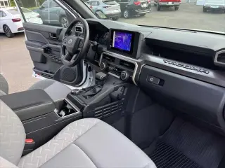 Toyota Tacoma 2024 4x4 SR5 4dr Double Cab 6.1 ft LB