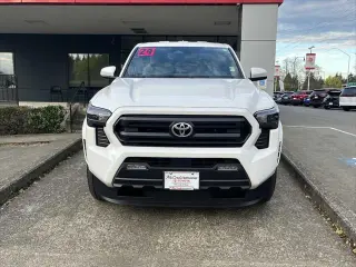 Toyota Tacoma 2024 4x4 SR5 4dr Double Cab 6.1 ft LB