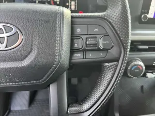 Toyota Tacoma 2024 4x4 SR5 4dr Double Cab 6.1 ft LB