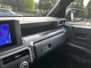 Toyota Tacoma 2024 4x4 SR5 4dr Double Cab 6.1 ft LB