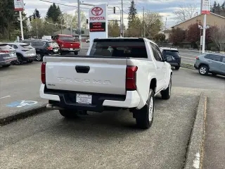 Toyota Tacoma 2024 4x4 SR5 4dr Double Cab 6.1 ft LB
