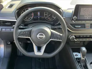 Nissan Altima 2025 2.5 SV 4dr Sedan