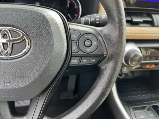 Toyota RAV4 2024 AWD XLE 4dr SUV