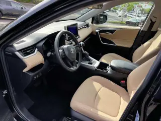 Toyota RAV4 2024 AWD XLE 4dr SUV