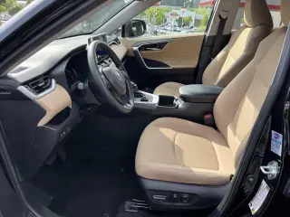 Toyota RAV4 2024 AWD XLE 4dr SUV