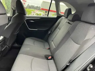 Toyota RAV4 2024 AWD XLE 4dr SUV