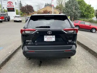 Toyota RAV4 2024 AWD XLE 4dr SUV