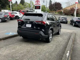 Toyota RAV4 2024 AWD XLE 4dr SUV