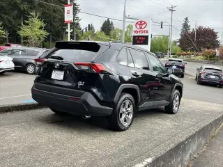 Toyota RAV4 2024 AWD XLE 4dr SUV