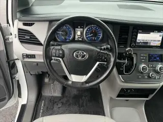 Toyota Sienna 2019 AWD XLE 7-Passenger 4dr Mini-Van