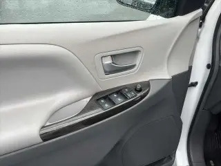 Toyota Sienna 2019 AWD XLE 7-Passenger 4dr Mini-Van