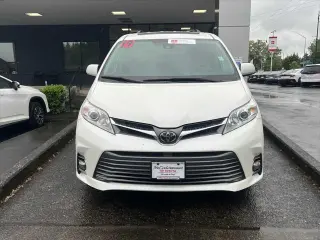 Toyota Sienna 2019 AWD XLE 7-Passenger 4dr Mini-Van