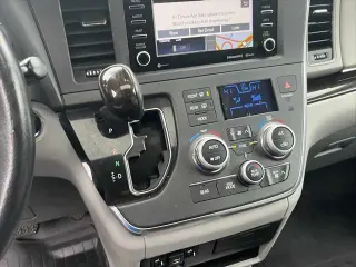Toyota Sienna 2019 AWD XLE 7-Passenger 4dr Mini-Van