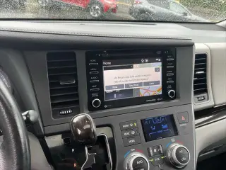 Toyota Sienna 2019 AWD XLE 7-Passenger 4dr Mini-Van