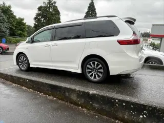 Toyota Sienna 2019 AWD XLE 7-Passenger 4dr Mini-Van