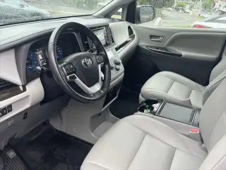 Toyota Sienna 2019 AWD XLE 7-Passenger 4dr Mini-Van