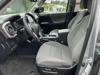 Toyota Tacoma 2023 4x4 SR5 V6 4dr Double Cab 6.1 ft LB