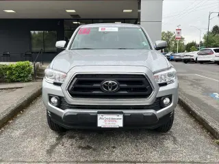 Toyota Tacoma 2023 4x4 SR5 V6 4dr Double Cab 6.1 ft LB