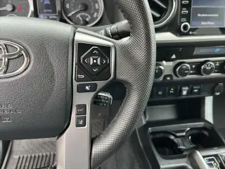 Toyota Tacoma 2023 4x4 SR5 V6 4dr Double Cab 6.1 ft LB