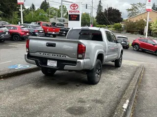 Toyota Tacoma 2023 4x4 SR5 V6 4dr Double Cab 6.1 ft LB