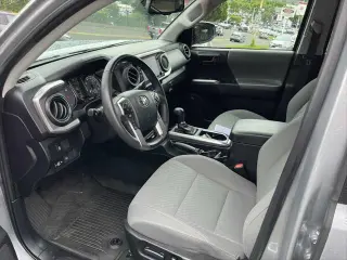 Toyota Tacoma 2023 4x4 SR5 V6 4dr Double Cab 6.1 ft LB