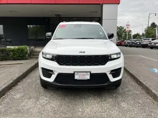 Jeep Grand Cherokee 2023 4x4 Altitude 4dr SUV