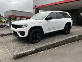 Jeep Grand Cherokee 2023 4x4 Altitude 4dr SUV