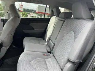 Toyota Highlander 2022 LE 4dr SUV