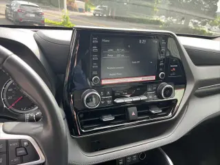 Toyota Highlander 2022 LE 4dr SUV