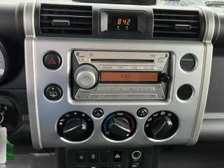 Toyota FJ Cruiser 2007 4dr SUV (4L V6 5A)