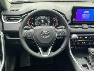 Toyota RAV4 2025 AWD XLE 4dr SUV
