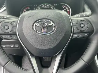 Toyota RAV4 2025 AWD XLE 4dr SUV