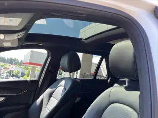 Mercedes-Benz GLC 2018 GLC 300 4dr SUV