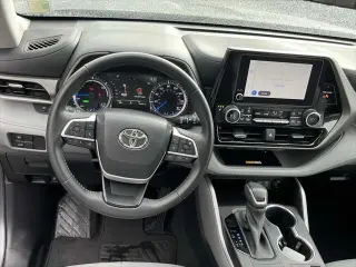 Toyota Highlander Hybrid 2023 AWD XLE 4dr SUV