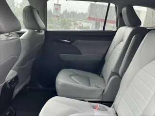 Toyota Highlander Hybrid 2023 AWD XLE 4dr SUV