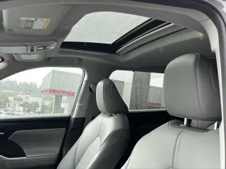 Toyota Highlander Hybrid 2023 AWD XLE 4dr SUV